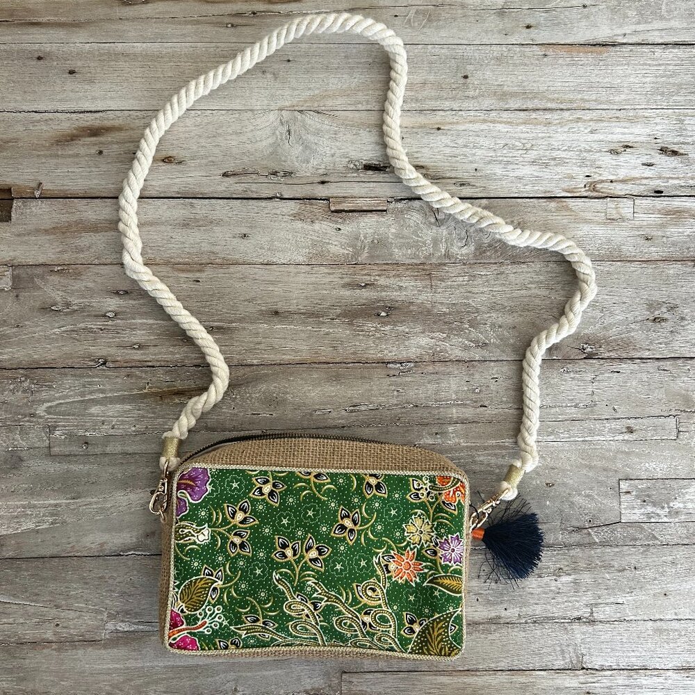 NEW _ Crossbody Bag - Handmade in Cambodia - Artisan
